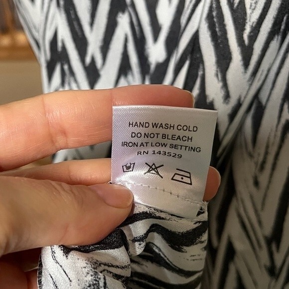 Loyal Hana The January in Black White Chevron Midi Dress S NWOT - Picture 11 of 13